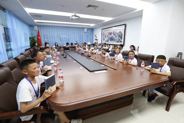北京新东方学校党支部助力公益远征计划